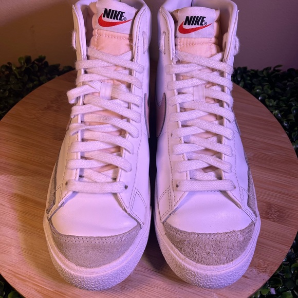 🔥 NIKE BLAZER MID ‘77 VINTAGE WHITE PINK WONENS SHOES SIZE 8.5 CZ1055-100 - Picture 4 of 10